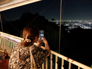 終わったときには夜景が綺麗でした。